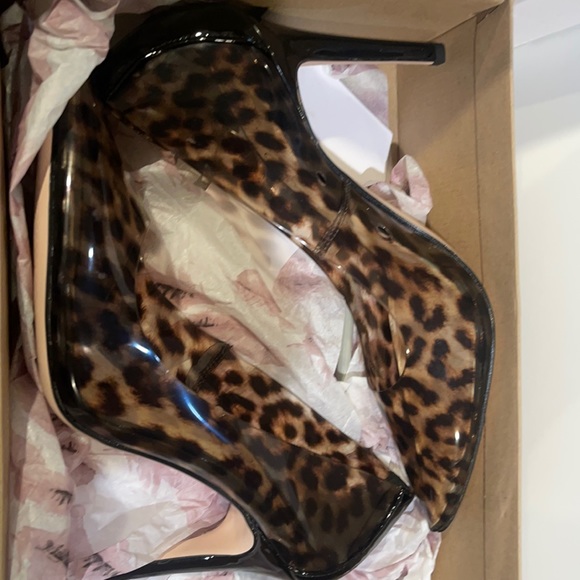 Leopard PVC Heel - Picture 1 of 3